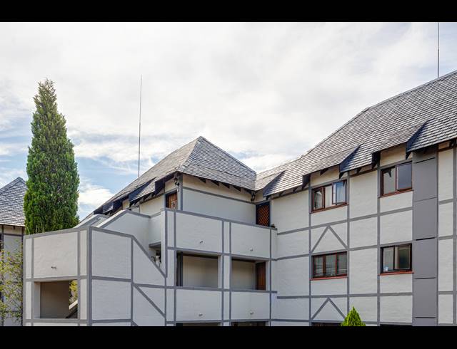 2 BEDROOM APARTMENT FOR SALE IN SUNNINGHILL
